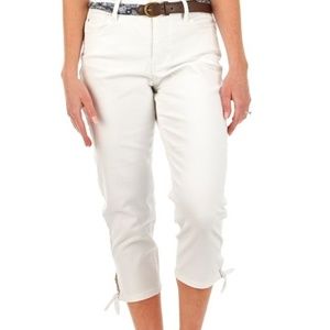 🎈NEW 🎈BANDOLINO AMY CAPRI TIES AT HEM JEANS